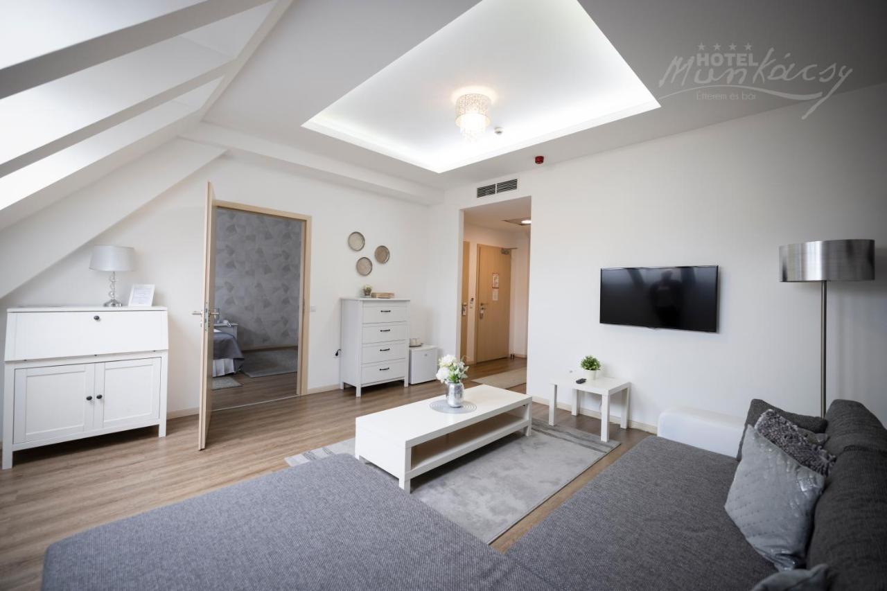 Munkacsy Hotel Бекешчаба Экстерьер фото