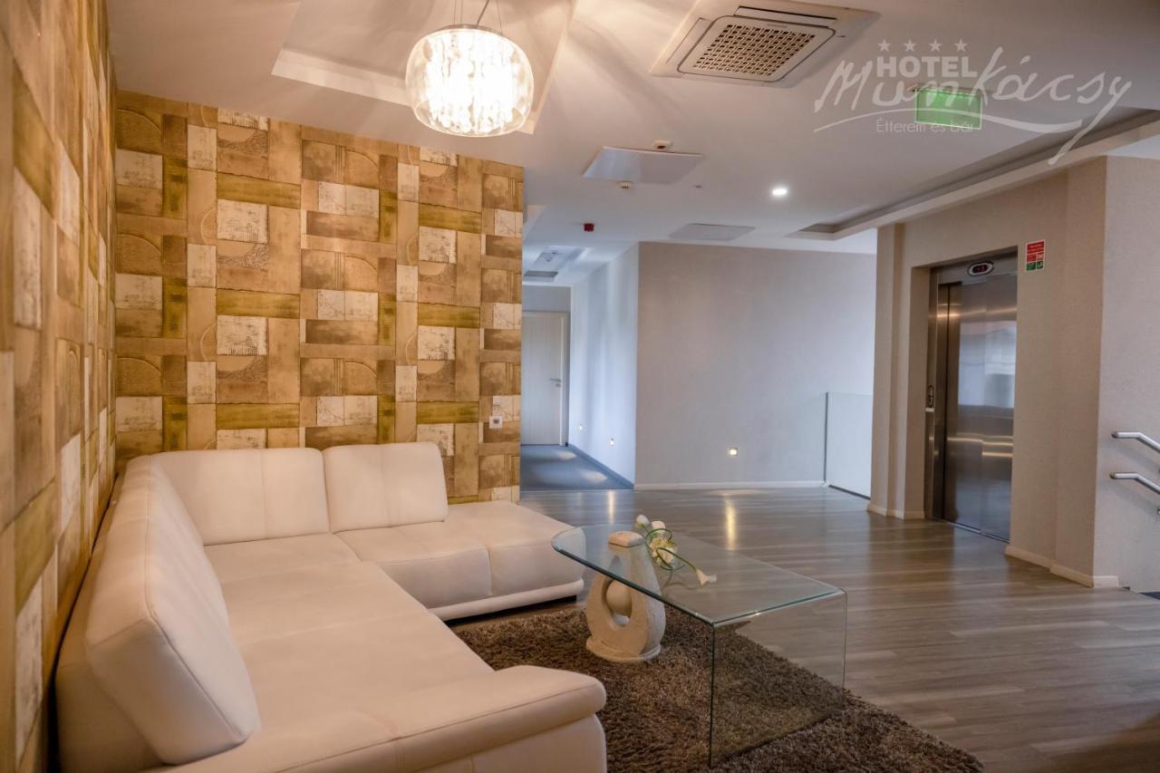 Munkacsy Hotel Бекешчаба Экстерьер фото