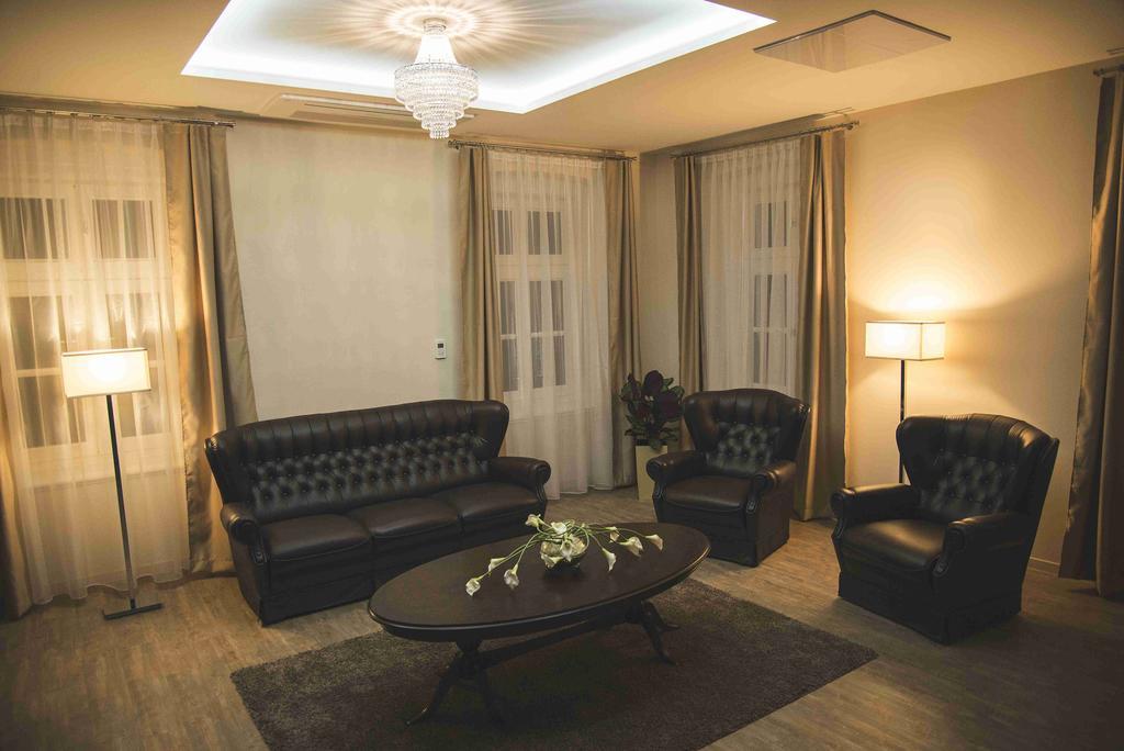 Munkacsy Hotel Бекешчаба Экстерьер фото